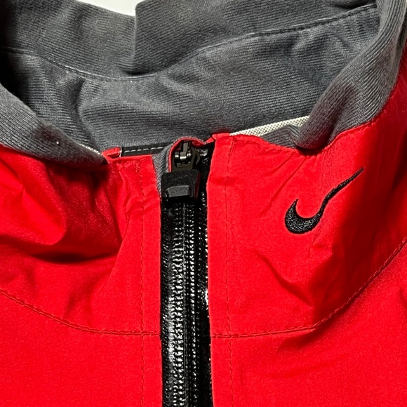 Nike Storm Fit Waterproof Zip Jacket Men’s L Wind Resistant Zip Pockets FLAW - Picture 7 of 16